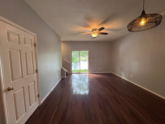 Building Photo - Available Now! Westside Timothy's Landing 2/2.5 Townhome with a 1-Car Garage