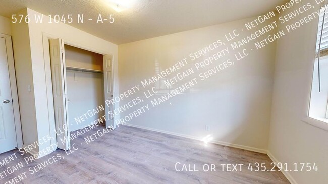 Building Photo - 576 1045