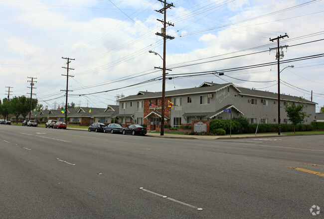 Building Photo - Woodruff Apartments