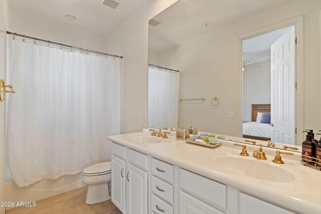 Building Photo - 20802 N Grayhawk Dr