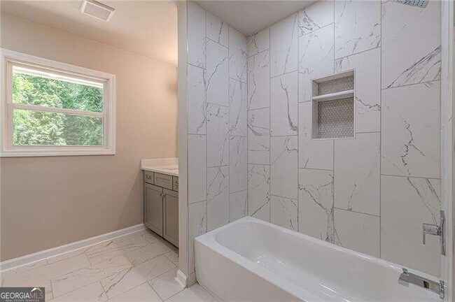 Building Photo - 1624 Dodson Dr SW