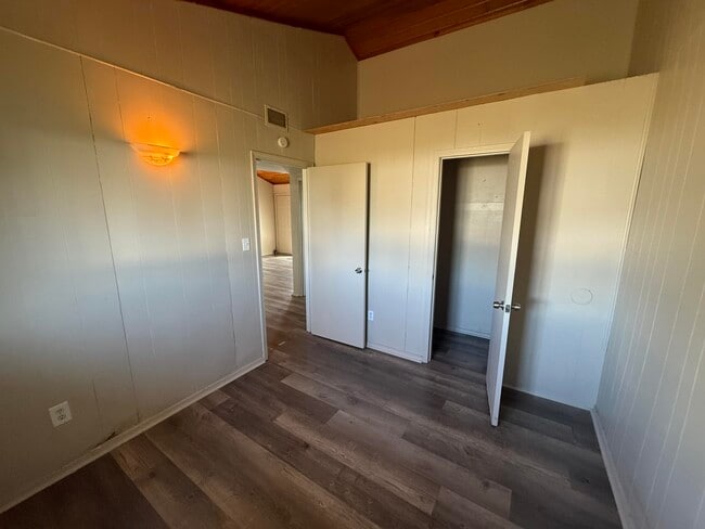 Building Photo - 7401 N Moberly Dr