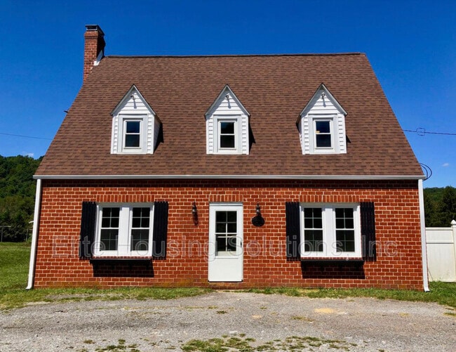 Building Photo - 4672 W Lee Hwy