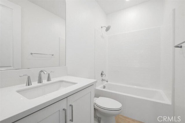 Building Photo - 125 Seep