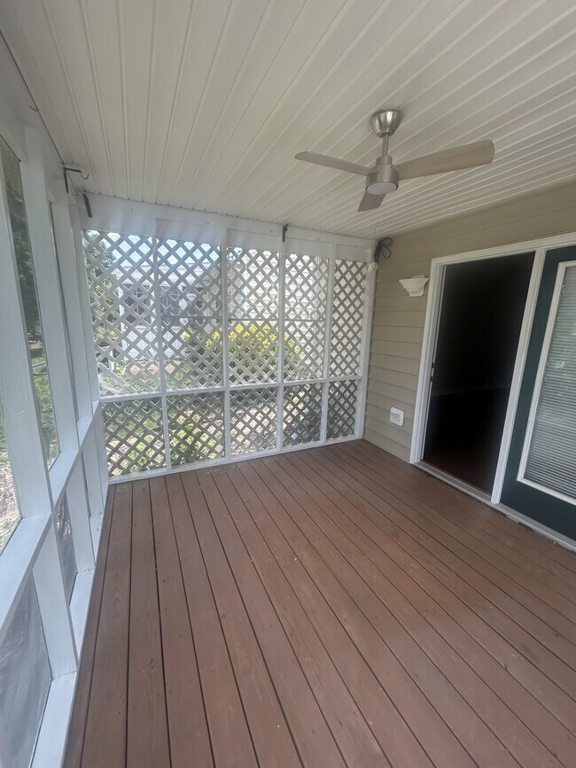 Building Photo - 2208 Castle Pines Dr