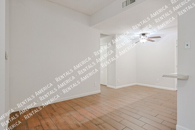 Building Photo - 8888 N 47th Ave