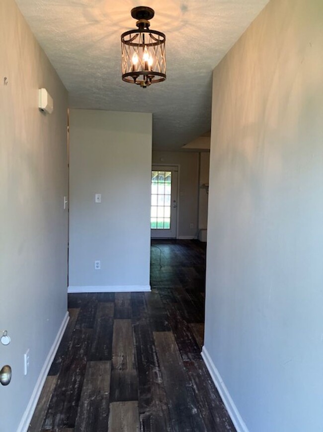 Building Photo - 2506 Teakwood Ln