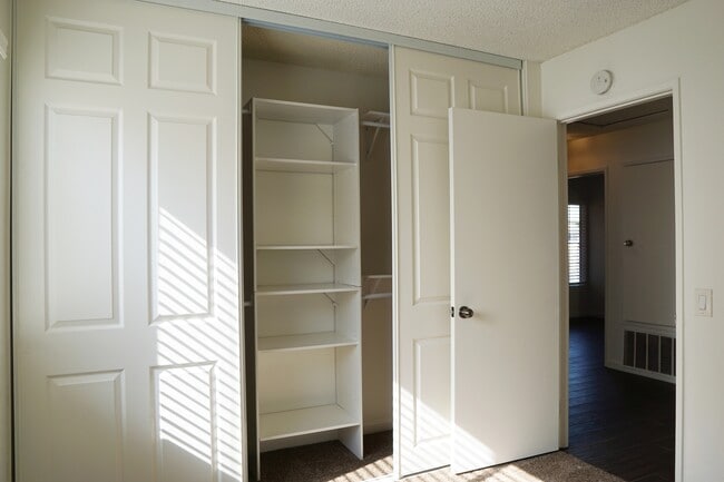 Building Photo - 80675 Harvard Ct