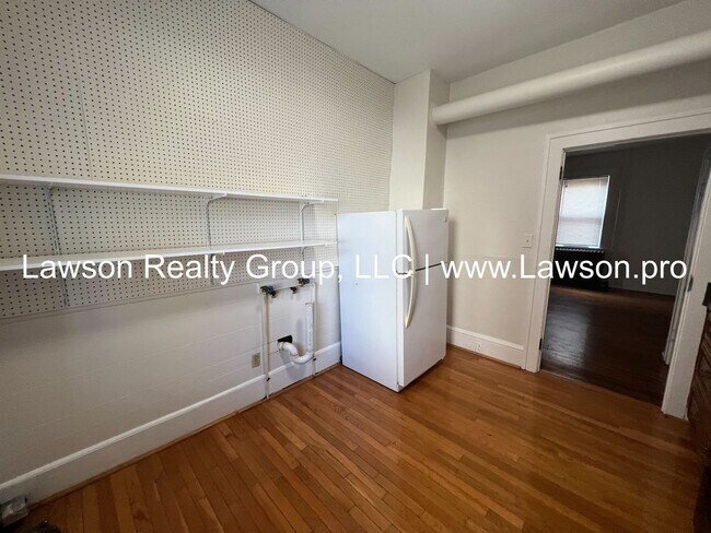 Building Photo - 1625 Westover Ave SW