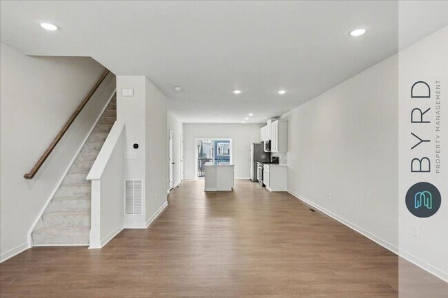 Building Photo - 231 Golden Haze Aly