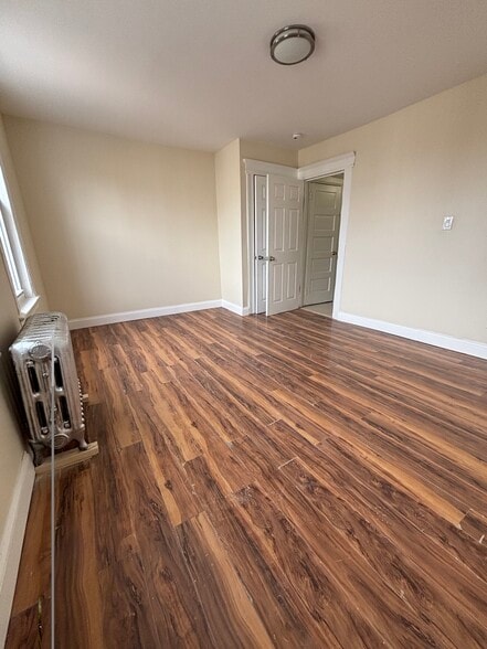 Building Photo - 214 S 11th St