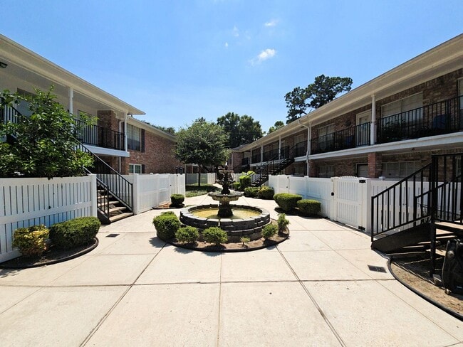 Building Photo - 14333 Memorial Dr