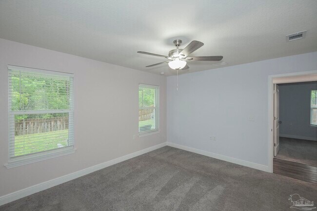 Building Photo - 3304 Bonfire Dr