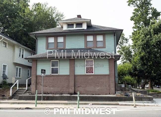 Building Photo - 2201 E New York St