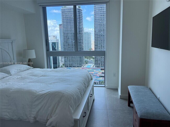 Building Photo - 1100 S Miami Ave