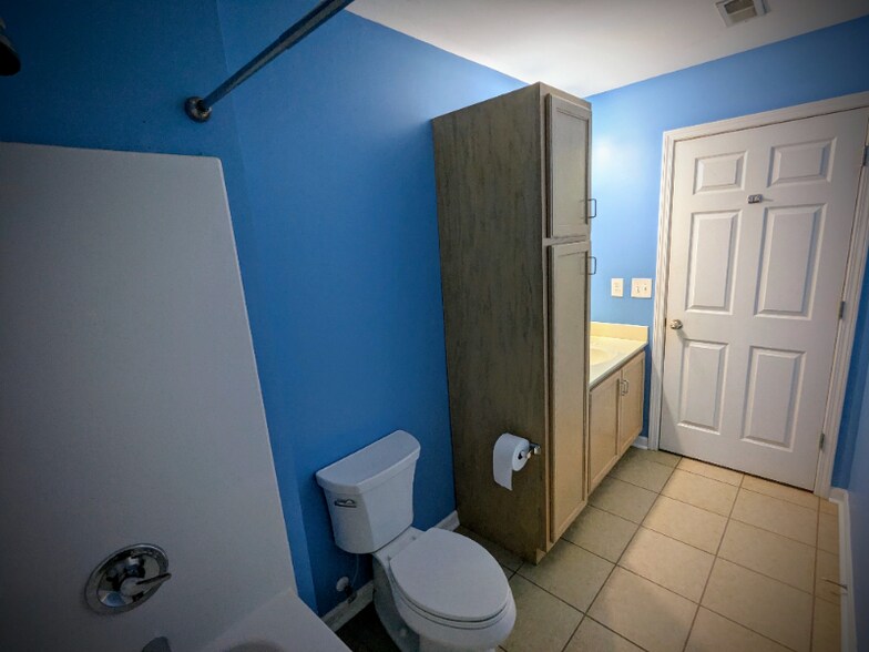 Building Photo - 2696 Wilson Dr NW
