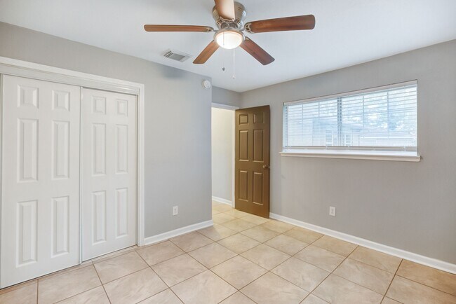 Building Photo - 11511 Grapewood Ct