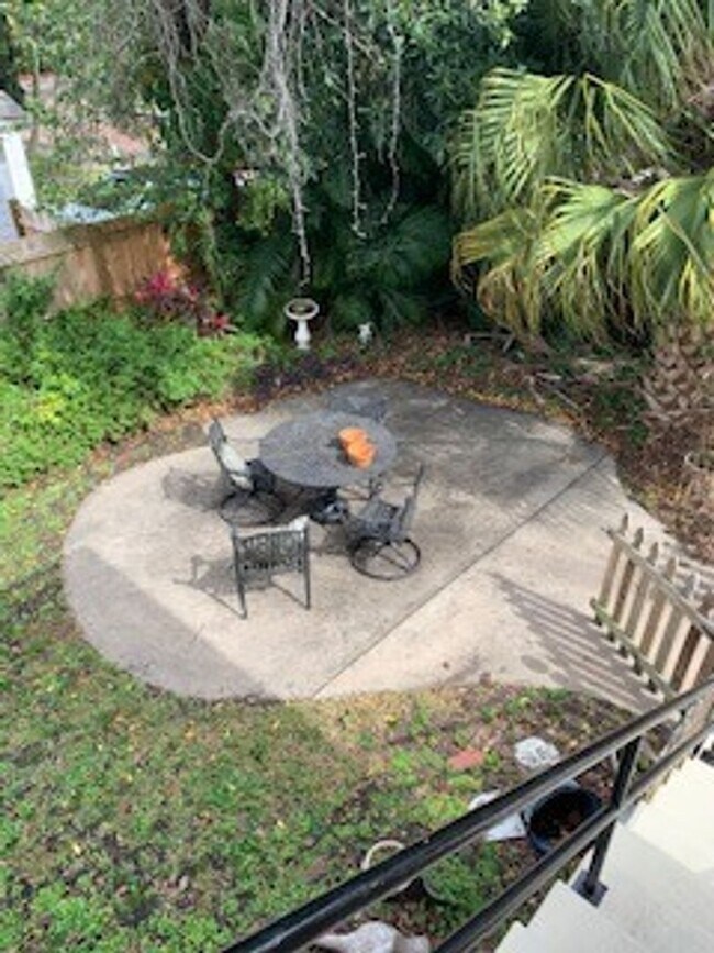 Building Photo - Delaney Park Apartment