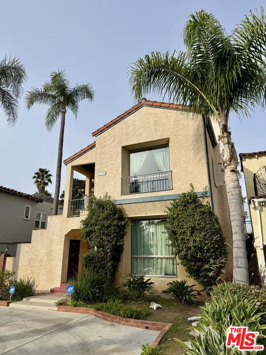 Building Photo - 1227 Ridgeley Dr