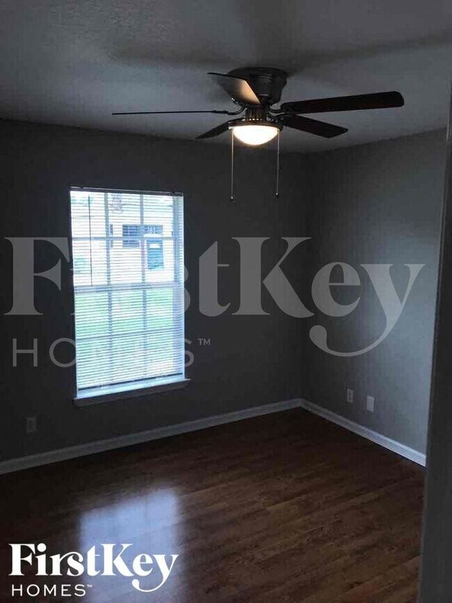 Building Photo - 1908 SW Beard St