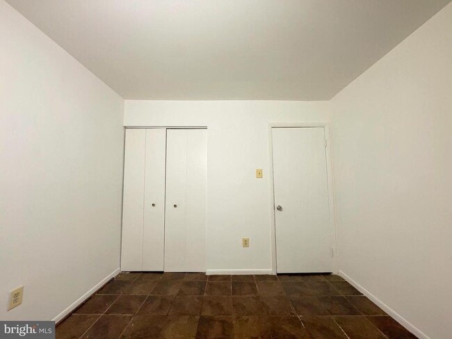 Building Photo - 8202 Ashford Blvd