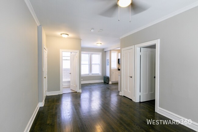 Building Photo - short term sublet