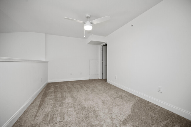 Building Photo - 231 Walton Ave