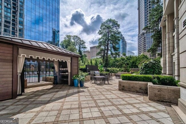 Building Photo - 3445 N Stratford Rd NE