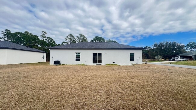 Building Photo - Stunning 3 Bedroom, 2 Bath Home in Palm Bay!