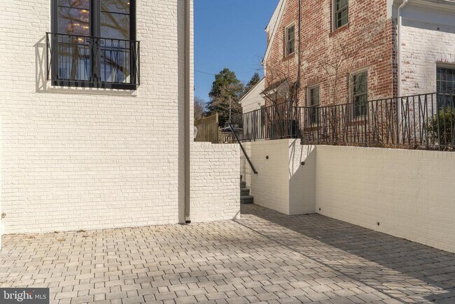 Building Photo - 4217 46th St NW