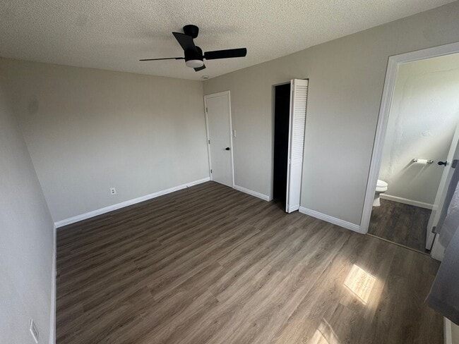 Building Photo - 1071 Osage Dr