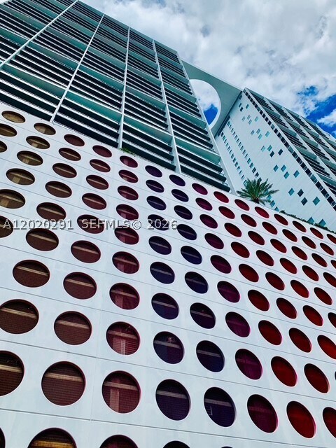 Building Photo - 500 Brickell Ave