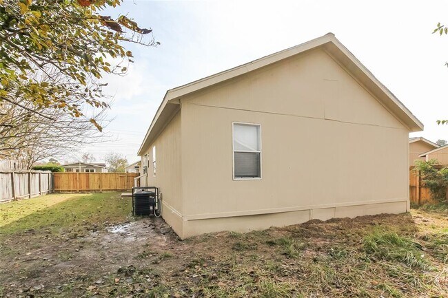 Building Photo - 11819 Greenspark Ln