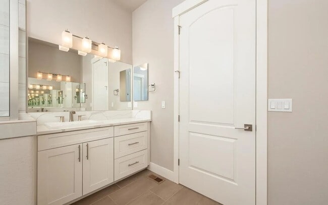 Building Photo - Gorgeous home in New Development