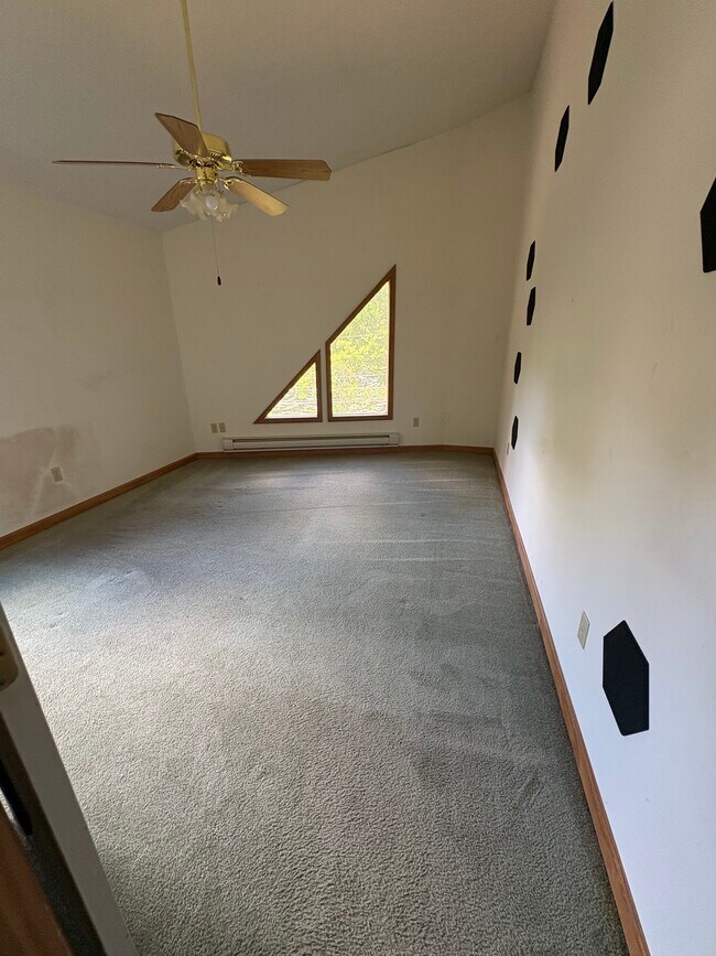 Building Photo - 23 Tennyson Cir