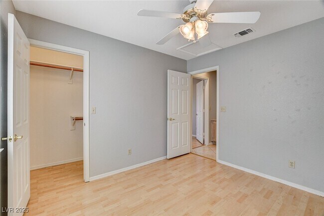 Building Photo - 4432 Crimson Leaf Dr