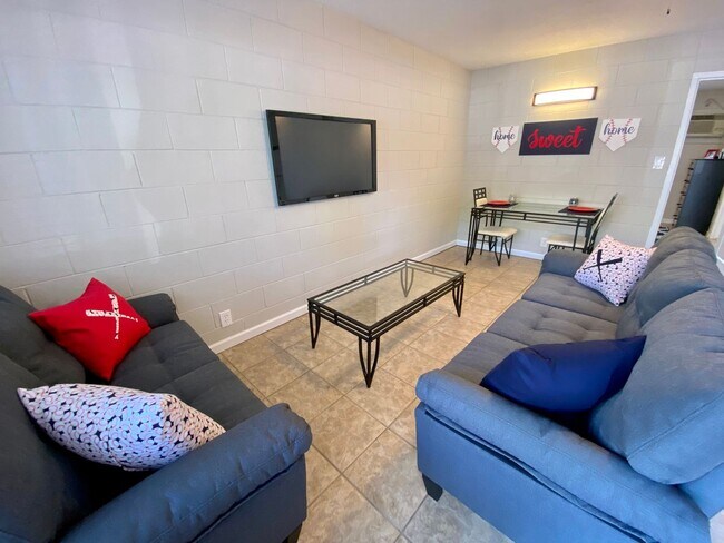 Interior Photo - PENSACOLA ARMS: One Bedroom Apartments in the Heart of FSU's Campus