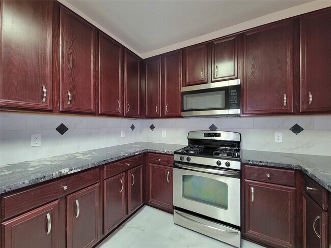 Building Photo - 19626 Hardwood Ridge Tr