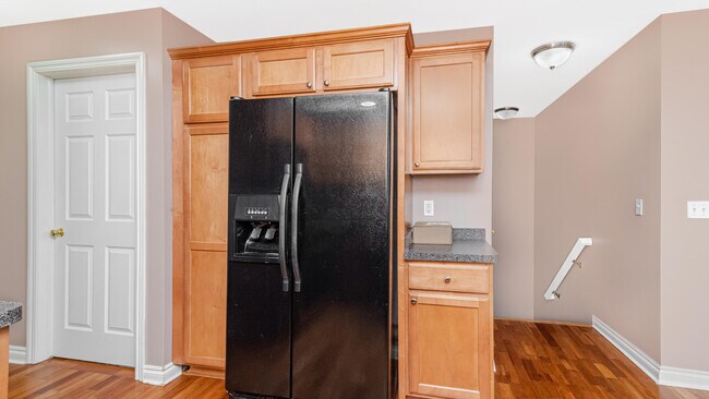 Building Photo - 45605 Graystone Ln