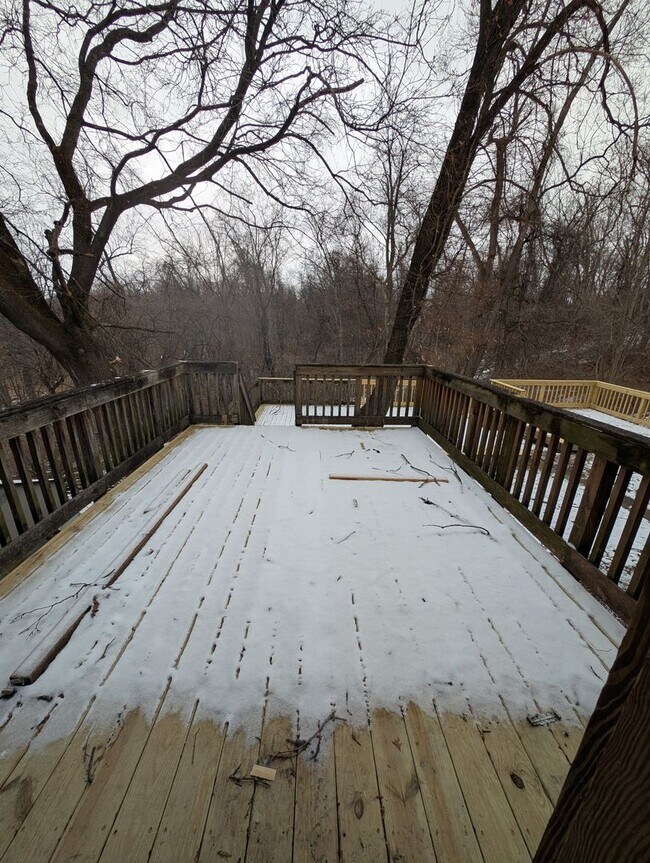 Building Photo - 3 Bed, 1.5 Bath Home in Penn Hills-- Available NOW!