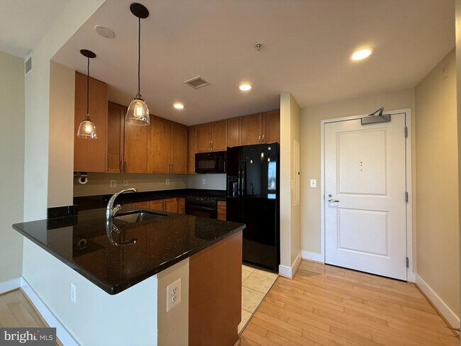 Building Photo - 4101 Albemarle St NW