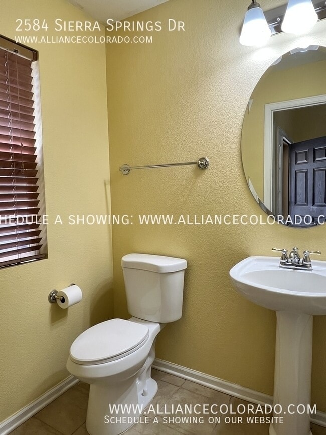 Building Photo - 2584 Sierra Springs Dr