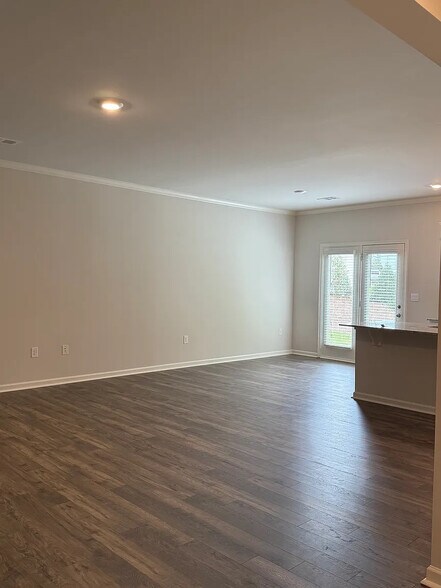 Building Photo - Room in Townhome on Greyton Dr