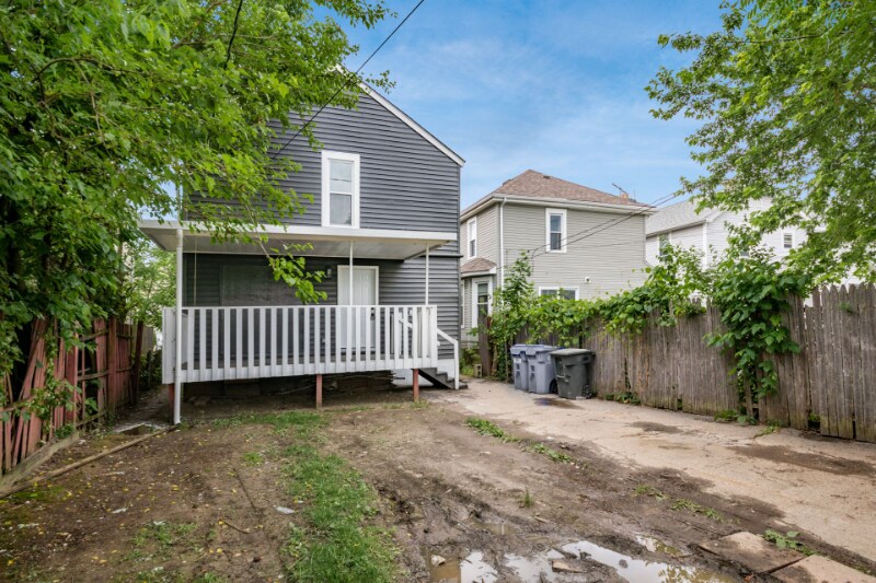 Building Photo - 960 Carpenter St