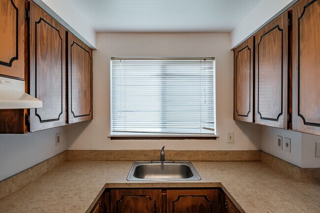 Building Photo - 415-01 Krasilovsky