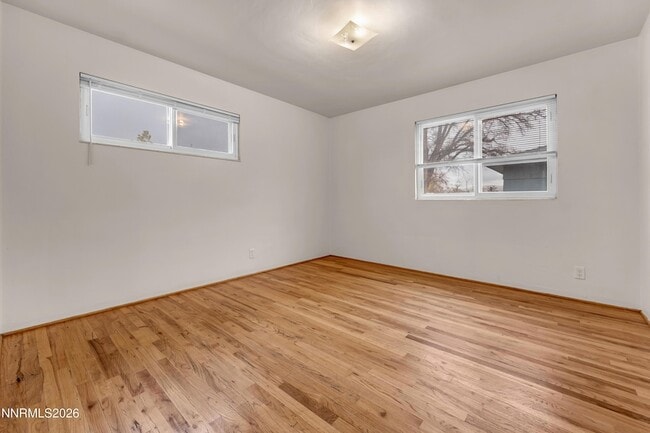 Building Photo - 240 18th St