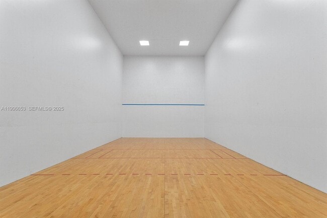 Building Photo - 4852 N State Rd 7