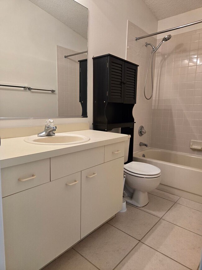 Building Photo - Golf Course Views in The Villages