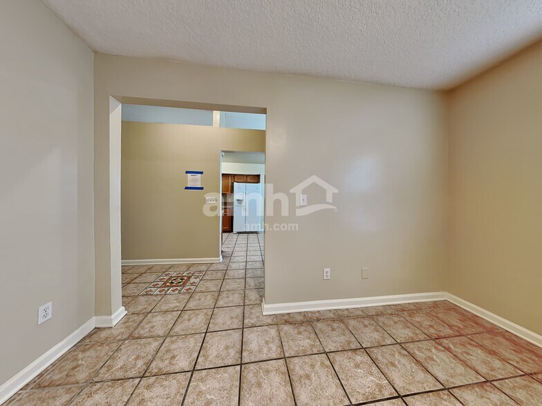 Building Photo - 7829 Invermere Blvd