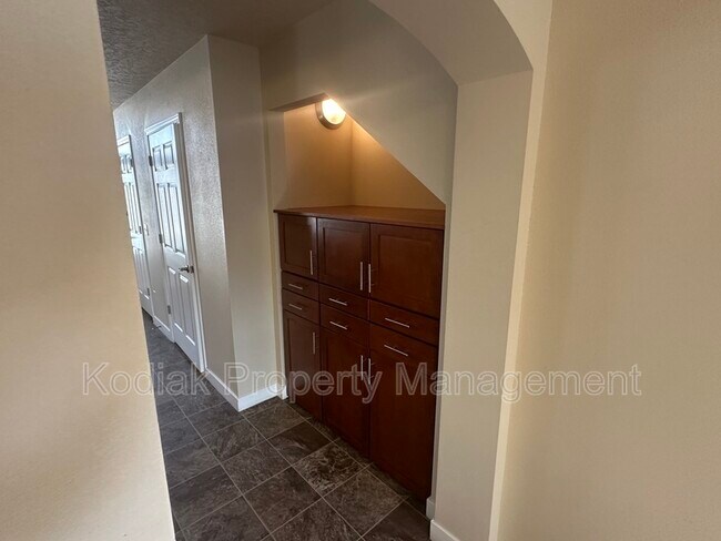 Building Photo - 518 E 500 S
